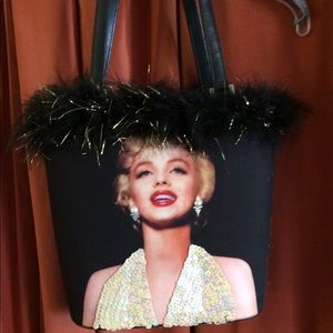 Vintage hand bag